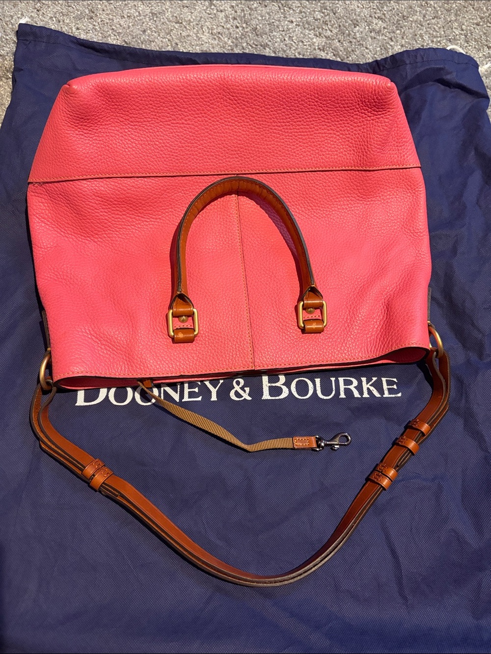 🩷 Dooney & Bourke Coral/Salmon Pink Pebbled Large Leather Tote with Tan Trim - Picture 8 of 8